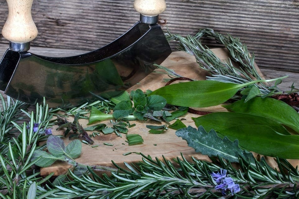 Magickal Herbs You Probably Already Have In Your Kitchen
